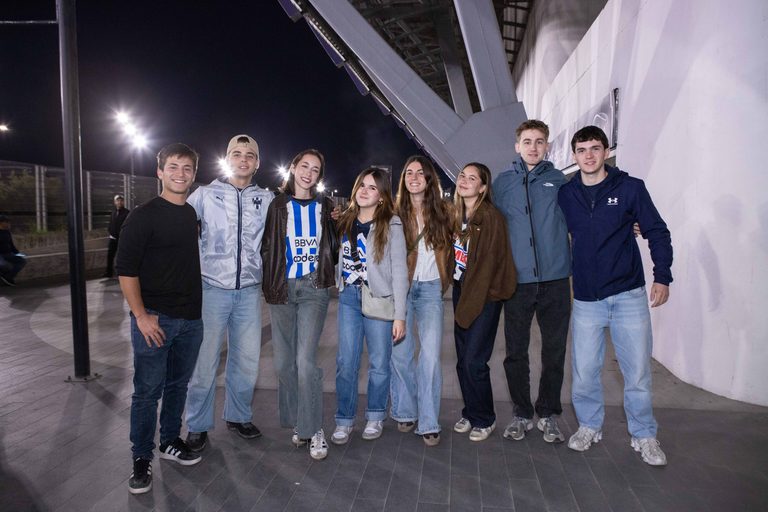 Disfrutan de encuentro entre Rayados y Pachuca